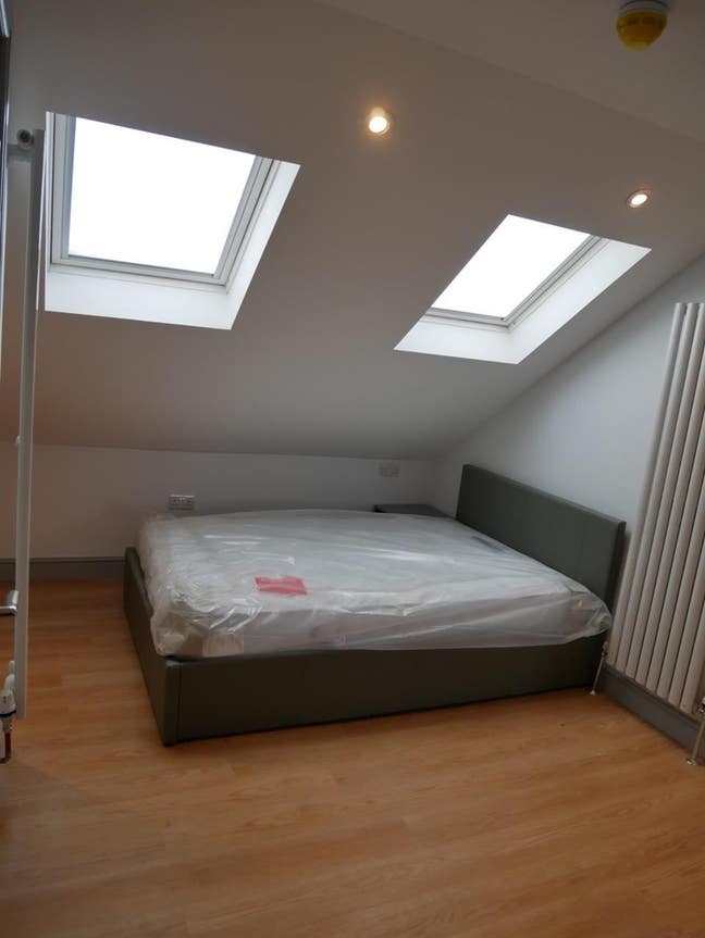 Lovely studio,good location full private kitchen  Main Photo