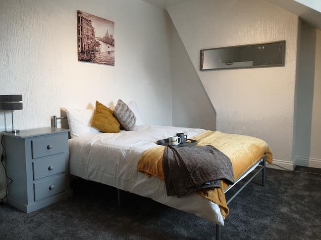 Two Weeks Free Rent at 18 Kingsway! Main Photo