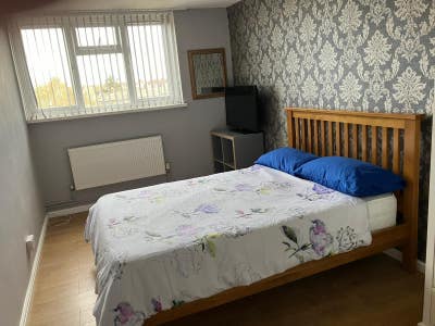 Double room to rent in Hornchurch Main Photo