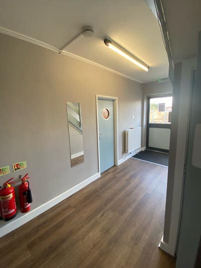 Double room available in Uxbridge  Main Photo