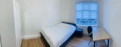 Bright & Beautiful Newly Refurbished - KT2 - Ham  Main Photo
