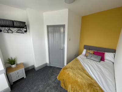 Deluxe Double  En Suite Room! Main Photo