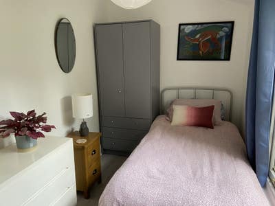 Cozy & quiet room great location Main Photo