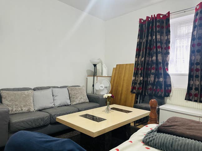  Spacious Double Room@E1 5BJ/Whitechapel/Aldgate E Main Photo