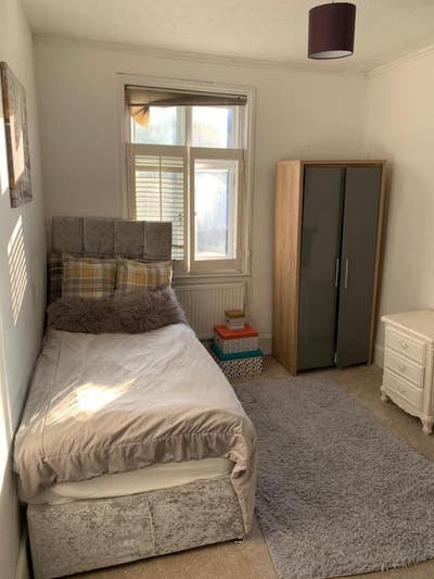 Lovely Room In Fordinbridge with ensuite Main Photo