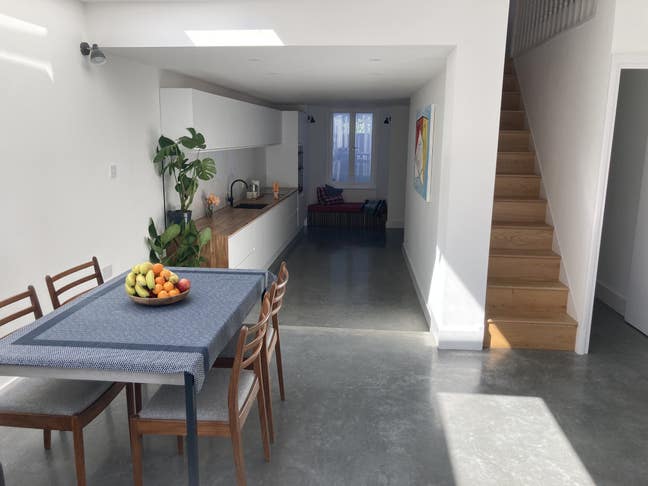 Double bedroom newly refurbished house  Main Photo