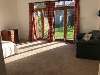 Large sunny garden room  Main Photo