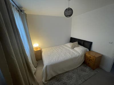 Sunny Double Room Available in Modern House  Main Photo