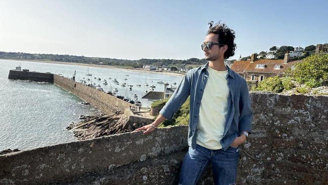 26year-old professional dance artist... Main Photo