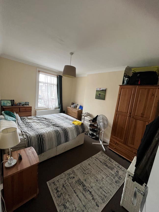 Large Double Room - Next to Tooting Bec station Main Photo