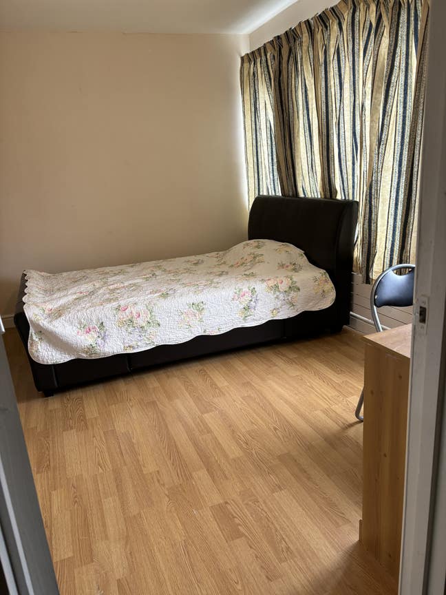 Double Room Ensuite in CMK MK9 for non-smoker  Main Photo
