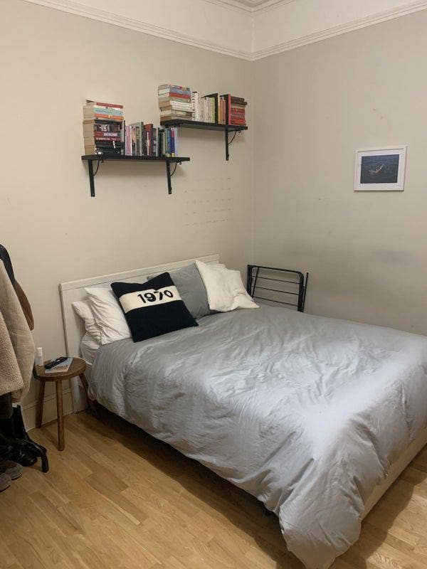 Beautiful Room in West Hampstead - All Female Main Photo