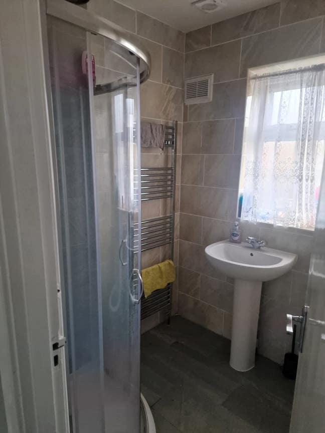 Room in sutton for Rent Main Photo