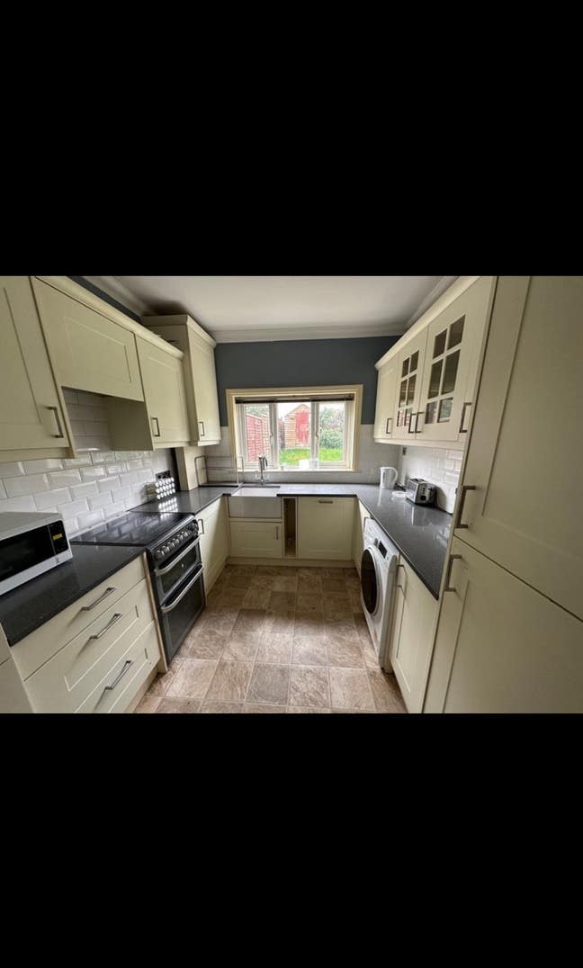 343h 1 double room with private  garden  Main Photo