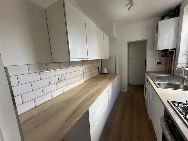 Short Term Lets Available- Rooms Near Kedleston Rd Main Photo