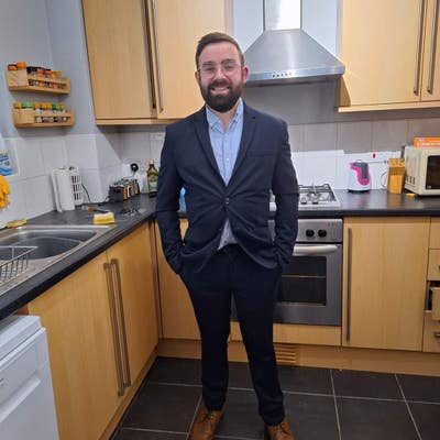 Professional looking for a room Main Photo