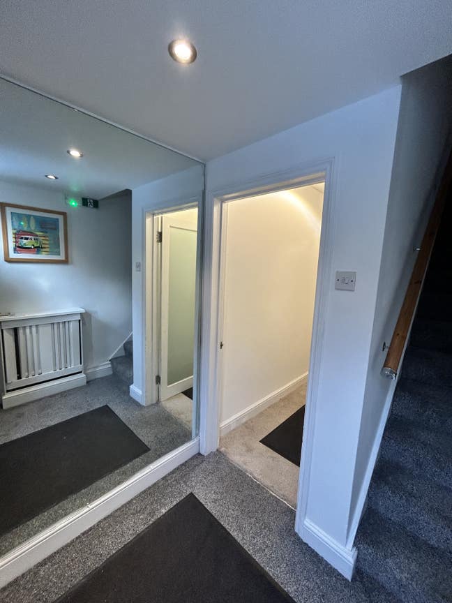 Last Double Room available in Clean & Quiet House Main Photo