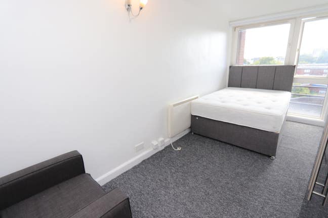 Last Affordable rooms in Holloway Road N7 - Bike s Main Photo