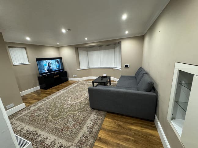 Master bedroom in a modern house Main Photo