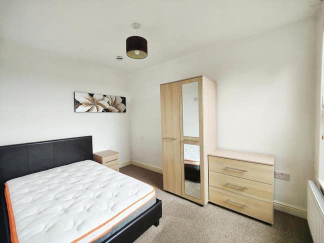 Double Room- Rothersthorpe Road NN4 8Jb Main Photo