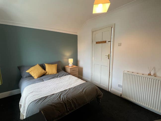  🌷Double Room w/En-suite for Couples (7LR3) Main Photo