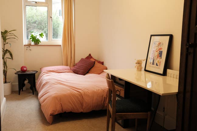 Double Room in St Paul's Main Photo