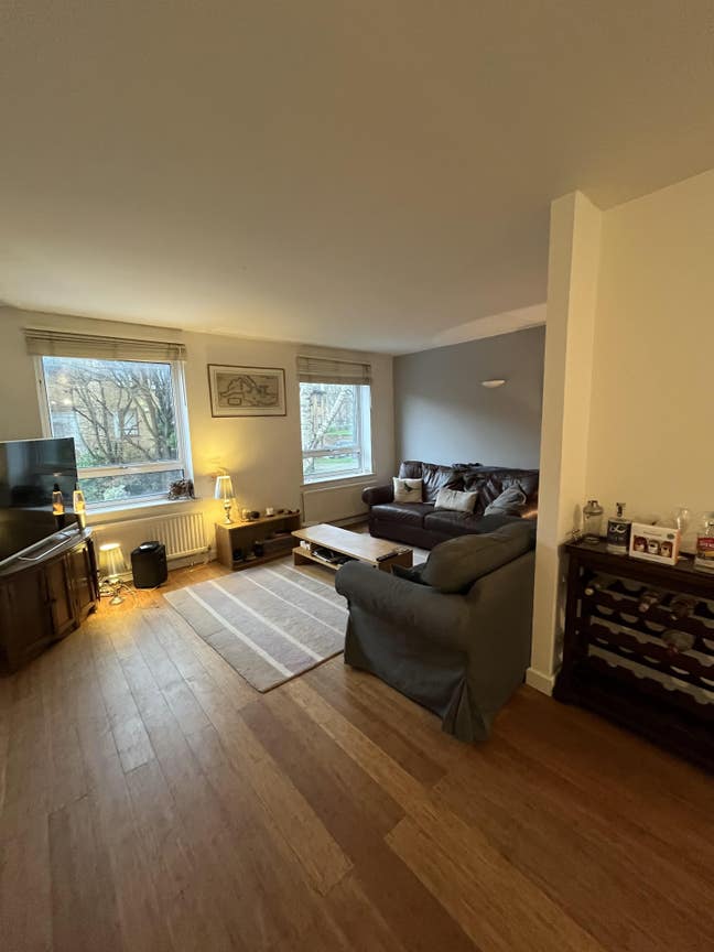 Room in Lovely House in Private Mews Road  Main Photo
