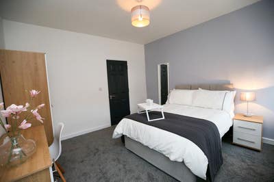 Very Large Room - Friendly House - Eccles  Main Photo
