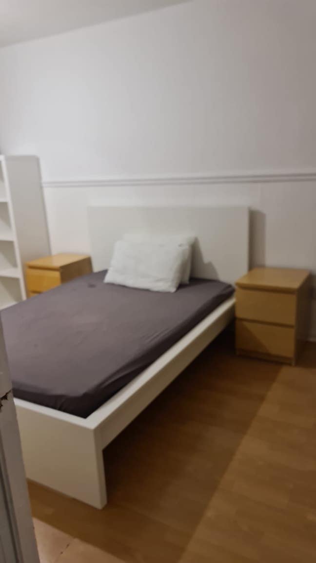 1 Spare Room in a 2Bed Flat Main Photo