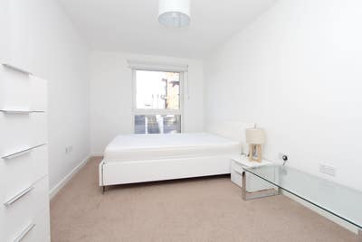 Ensuite or Balcony? Main Photo