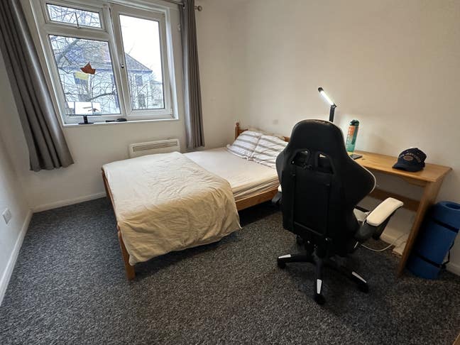 Double room in Zone 1/2 (Bills incl)  Main Photo
