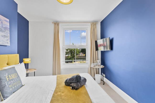 Low Deposit Luxury Double Rooms Main Photo