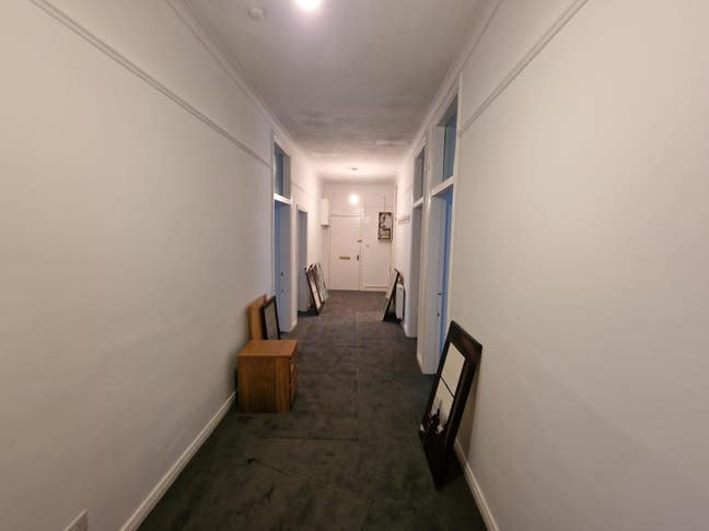 F/Furn - Near City Centre All Bills Included!! Main Photo
