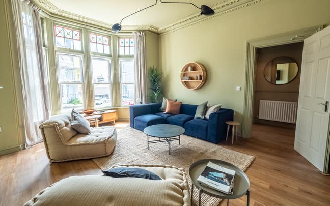 Beautiful Double Room - Lipson Road Main Photo
