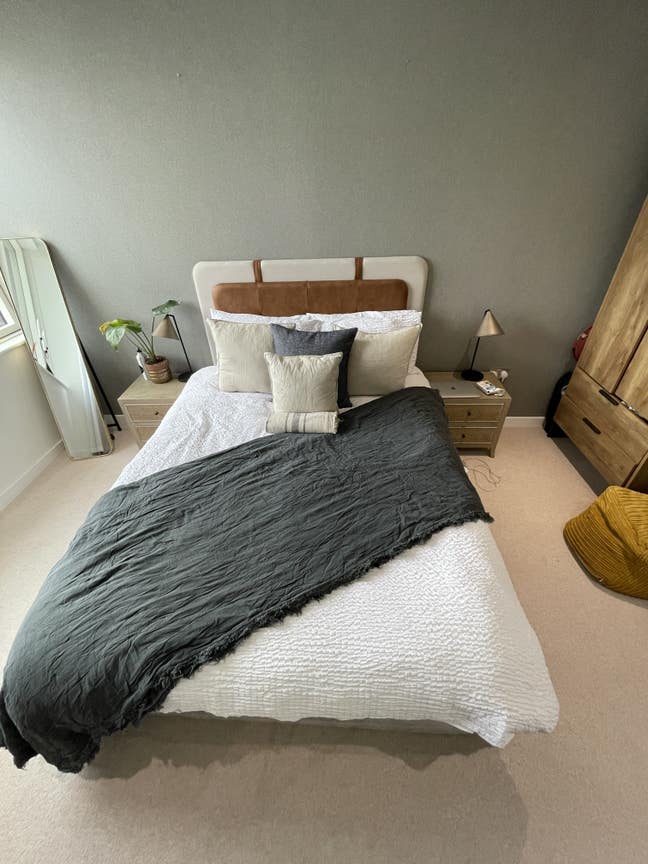 Large Double Room in beautiful East London flat Main Photo