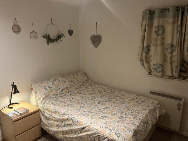 Room in Flat for Rent in West End  Main Photo