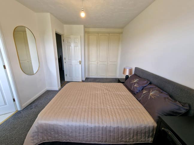 Large En-suite Double Room: a Must-See Main Photo