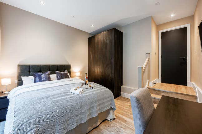 Luxury Brand New Double Room with Patio  Main Photo