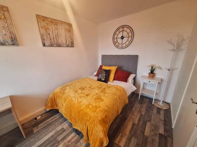 Recently Refurbed Cozy Single Room Main Photo
