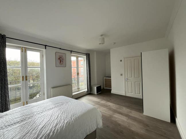 Fantastic Large En-Suite in Oakham Terrace, PE21 Main Photo