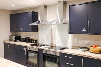 Bills Included Double Room & En-Suite Main Photo