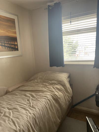 Single Room for Rent Main Photo