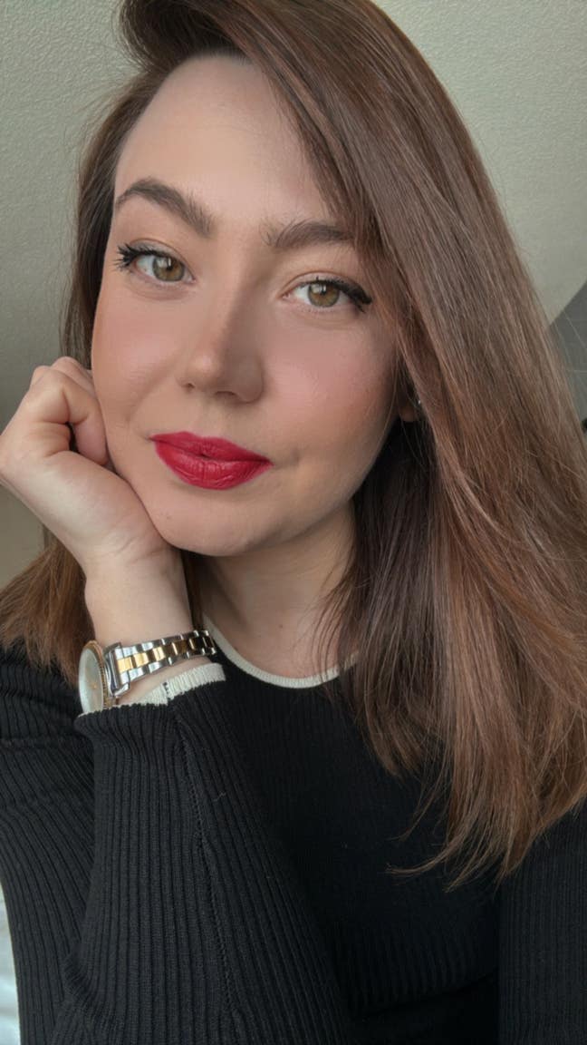 Looking for a room/place to share  Main Photo