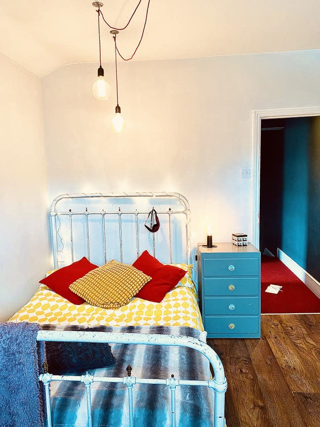 &pound;700 per month - room 1 Main Photo