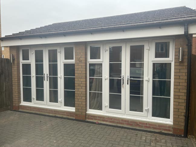Luxury detached 1 bed studio Main Photo