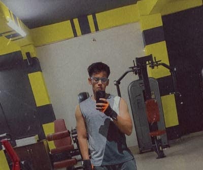 Looking for a double room in city center Main Photo