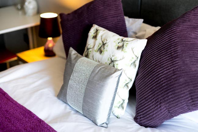 Garden facing Double En-sute Room-Central Location Main Photo