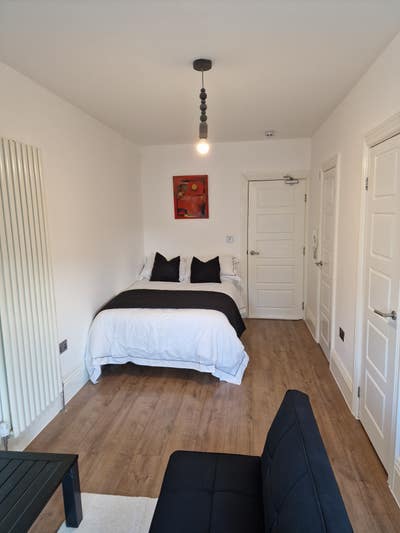 ⭐️Walk-in shower Luxury En-suite Unit (for you?) Main Photo
