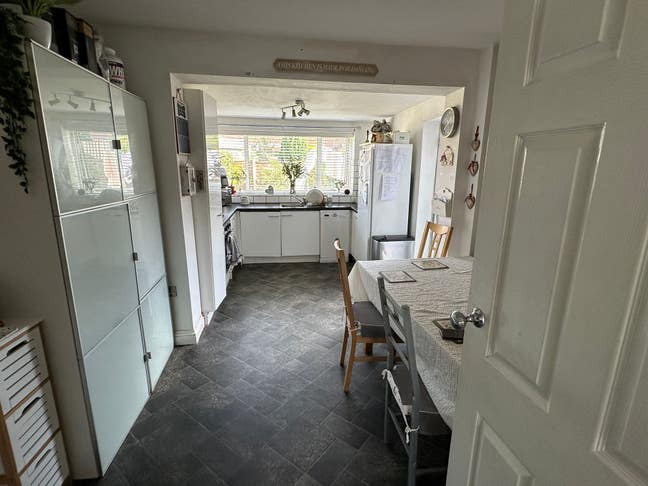 Large attic or double bedroom space  Main Photo