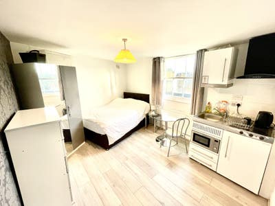  * All Bills Included * - Studio Only &pound;1500Pm Main Photo